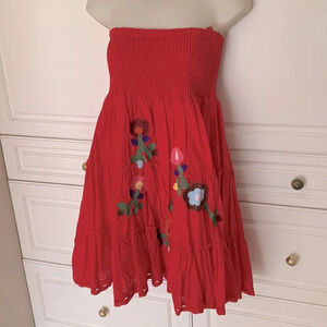 Bernardo strapless mini red dress embroidered flowers lace trim tiered size s